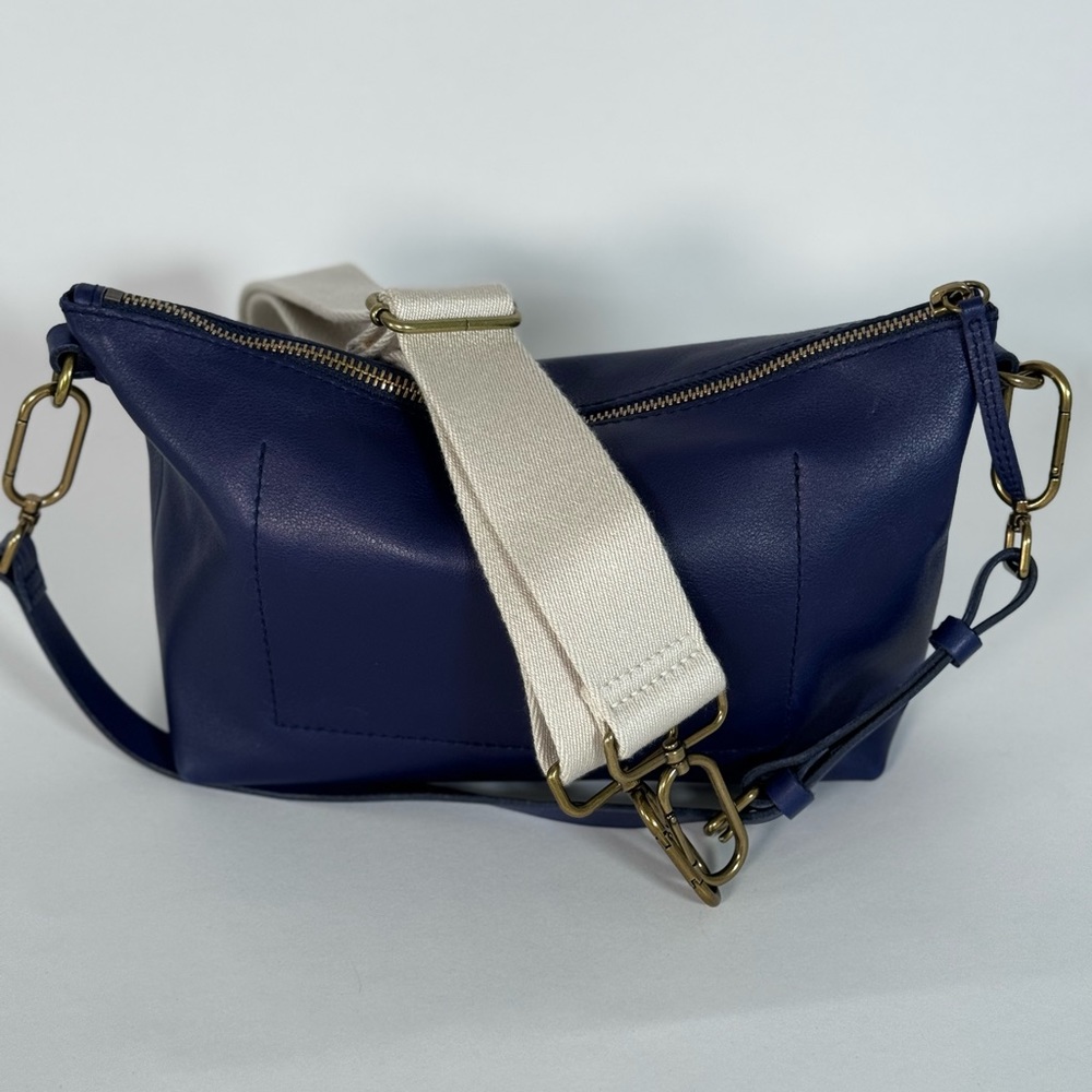 New Madewell The Leather Carabiner Crossbody Sling Bag - Picture 3 of 4